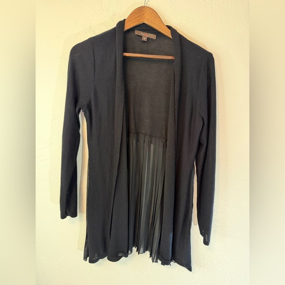 Cardigan with shear Pleated Back Detail size Large
